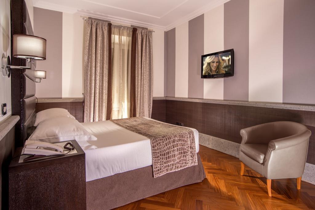 Hotel Royal Court Рим Экстерьер фото
